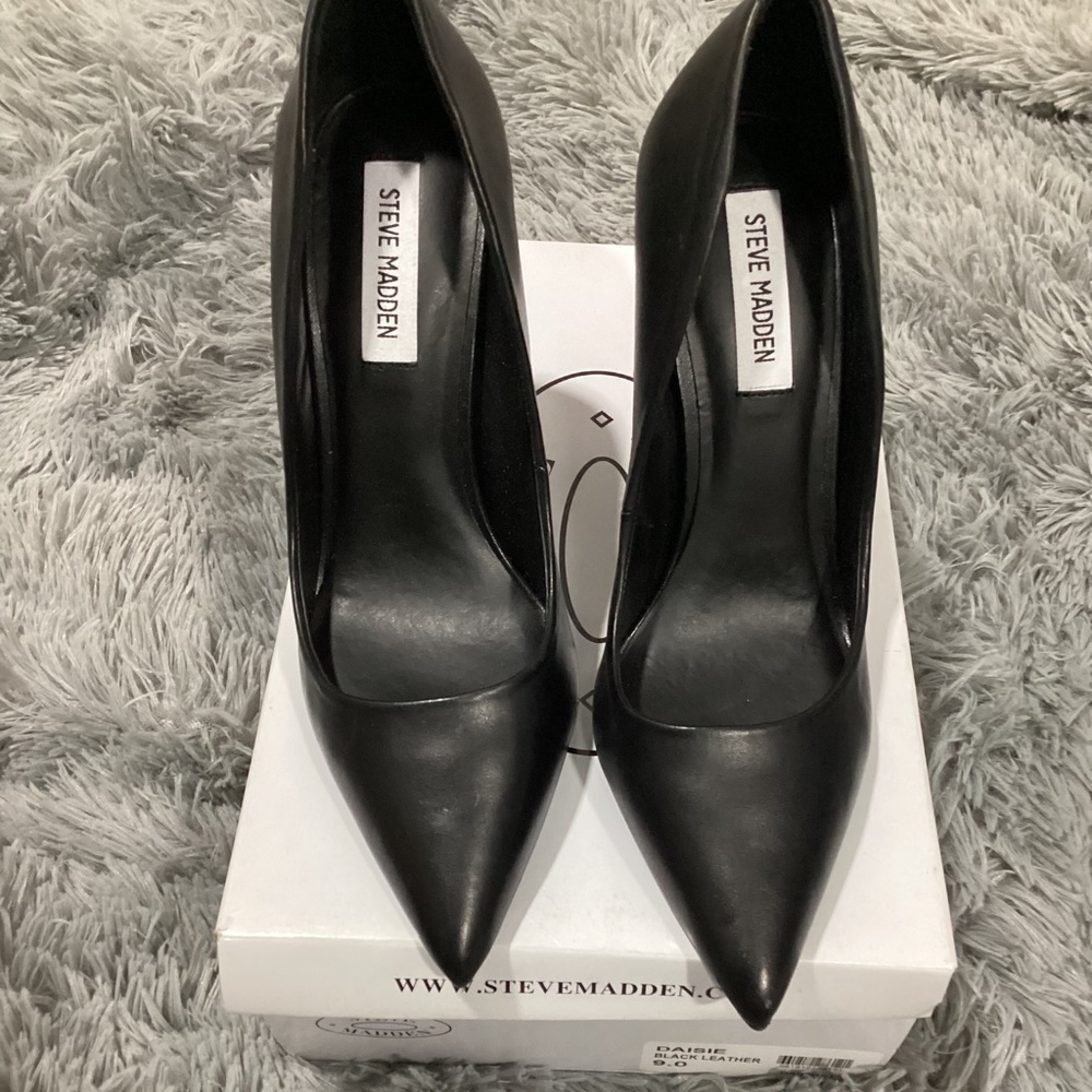 *****SOLD*****Black heels
